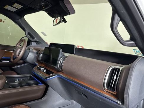 Certified 2025 Ford Expedition Max King Ranch image 17