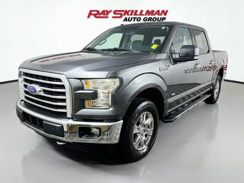 Used 2017 Ford F150 XLT w/ Equipment Group 302A Luxury AWD/4WD image 3