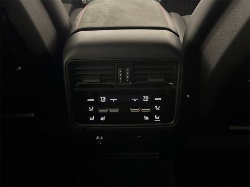 Used 2025 Porsche Cayenne GTS image 28