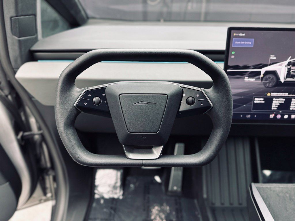 Used 2024 Tesla Cybertruck AWD Crew Cab image 25