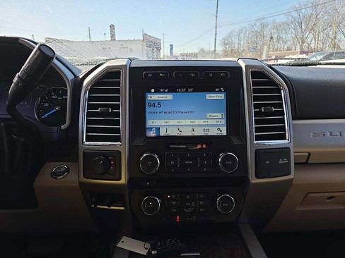 Used 2017 Ford F350 Lariat w/ Lariat Ultimate Package AWD/4WD image 19