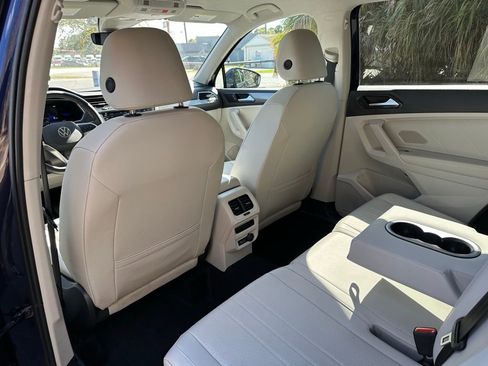 Used 2022 Volkswagen Tiguan SE image 33