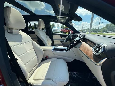 Used 2026 Mercedes-Benz GLC 300 4MATIC image 29