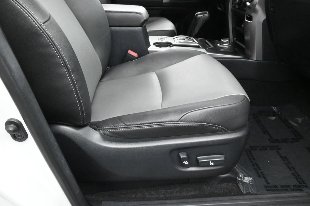 Used 2024 Toyota 4Runner SR5 Premium w/ Moonroof Package AWD/4WD image 44