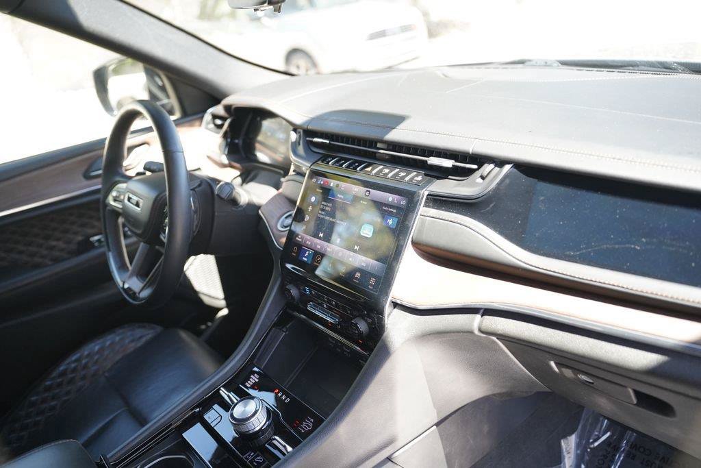 Used 2023 Jeep Grand Cherokee Summit w/ Adv Protech Group IV AWD/4WD image 15