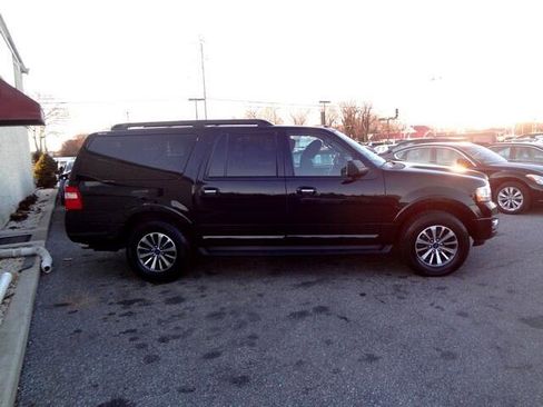 Used 2017 Ford Expedition EL XLT image 5