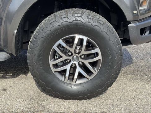 Used 2017 Ford F150 Raptor w/ Equipment Group 802A Luxury image 27