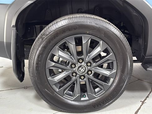 Certified 2025 Toyota Land Cruiser image 22