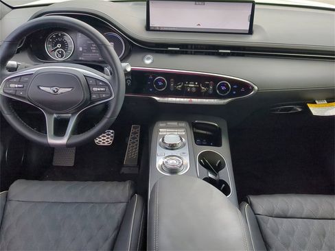 Used 2025 Genesis GV70 3.5T Sport w/ Sport Advanced Package image 15