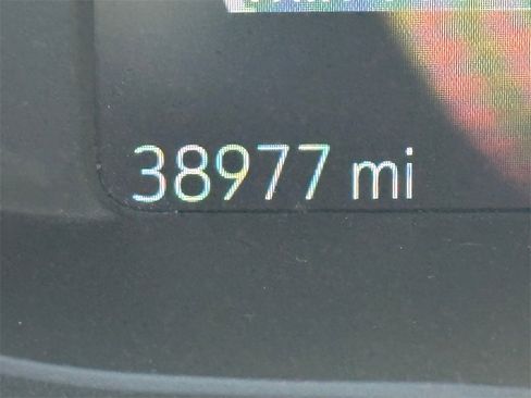 Used 2021 Chevrolet Bolt LT image 31