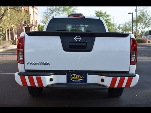 Used 2019 Nissan Frontier S image 8