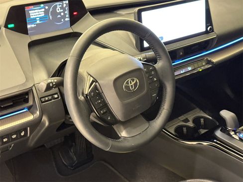 Used 2024 Toyota Prius XLE image 21