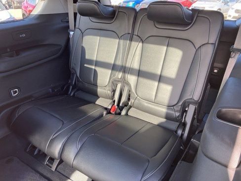 Used 2023 Jeep Grand Cherokee L Limited w/ Black Appearance Package image 24