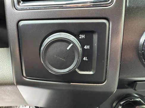 Used 2018 Ford F150 XLT AWD/4WD image 19
