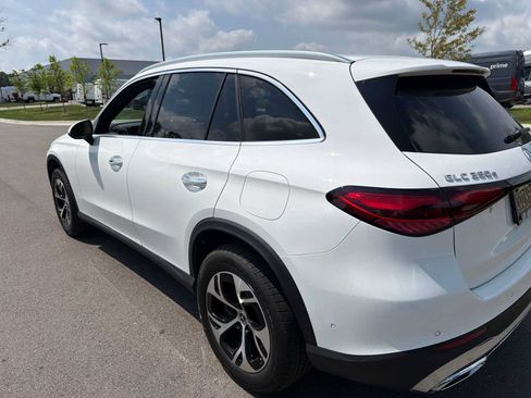 Used 2025 Mercedes-Benz GLC 350e 4MATIC image 8