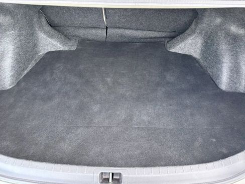 Used 2015 Toyota Corolla LE FWD image 12