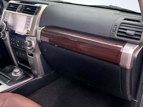 Used 2020 Toyota 4Runner SR5 image 27