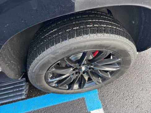 Used 2023 Cadillac Escalade ESV Sport w/ LPO, ONYX Package image 8