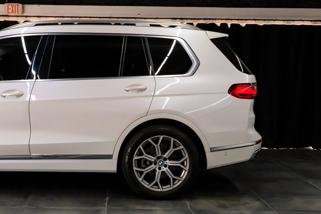 Used 2020 BMW X7 xDrive40i w/ Parking Assistance Package AWD/4WD image 18