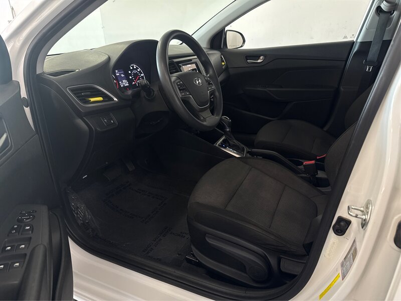 Used 2018 Hyundai Accent SE FWD image 9