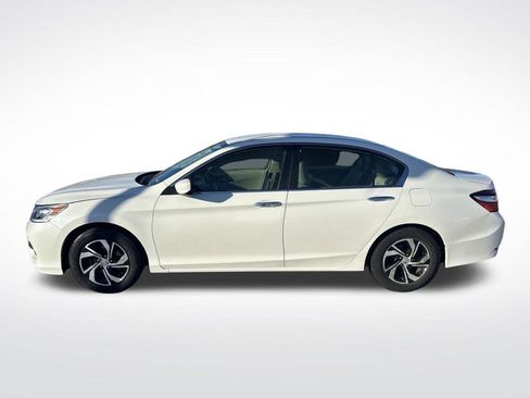 Used 2017 Honda Accord LX image 10