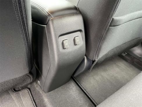 Used 2024 Nissan Kicks SV image 8