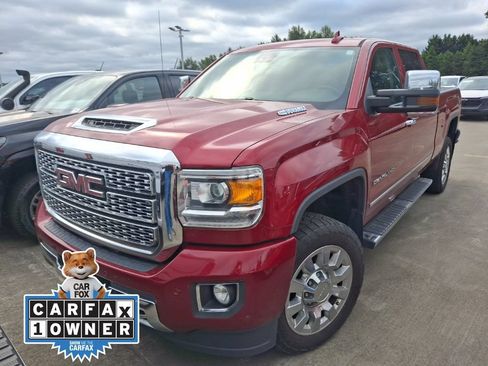 Used 2019 GMC Sierra 2500 Denali w/ Duramax Plus Package AWD/4WD image 1