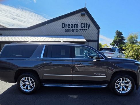 Used 2015 GMC Yukon XL SLT w/ Open Road Package AWD/4WD image 5