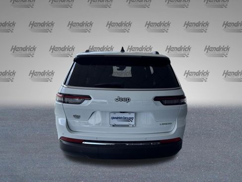 Used 2025 Jeep Grand Cherokee L Laredo RWD image 8