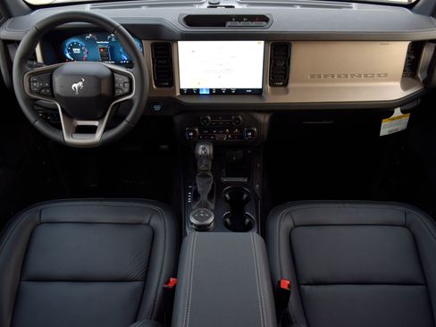 New 2026 Ford Bronco Outer Banks image 7