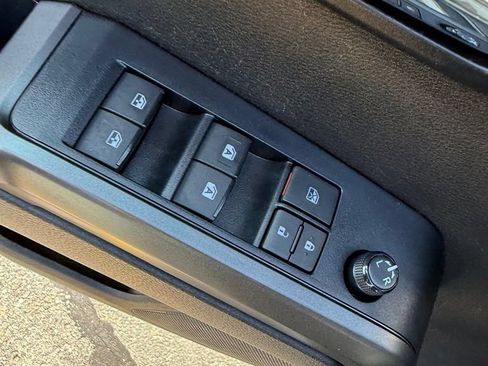 Used 2023 Toyota Tacoma TRD Sport w/ TRD Premium Sport Package AWD/4WD image 19