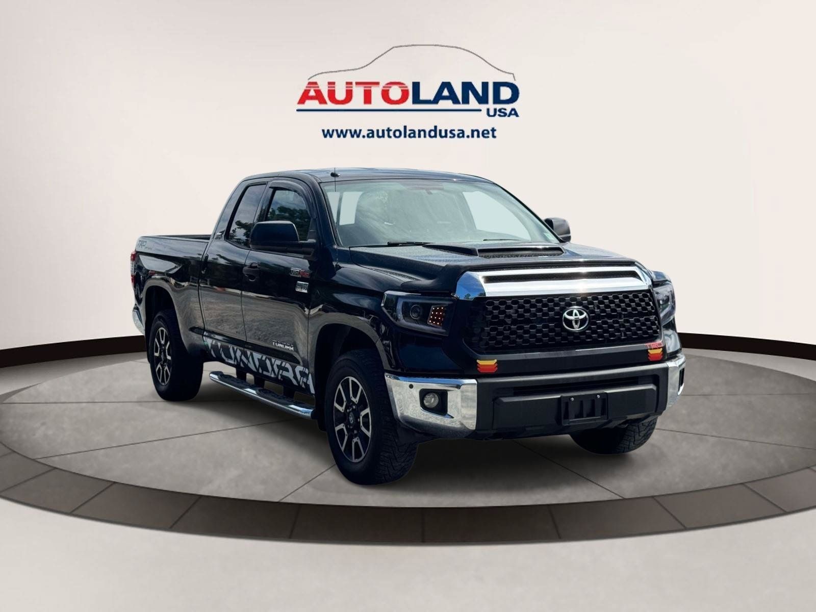 Used 2014 Toyota Tundra SR5 AWD/4WD image 2