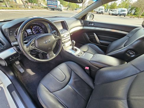 Used 2015 INFINITI Q60 Journey image 14