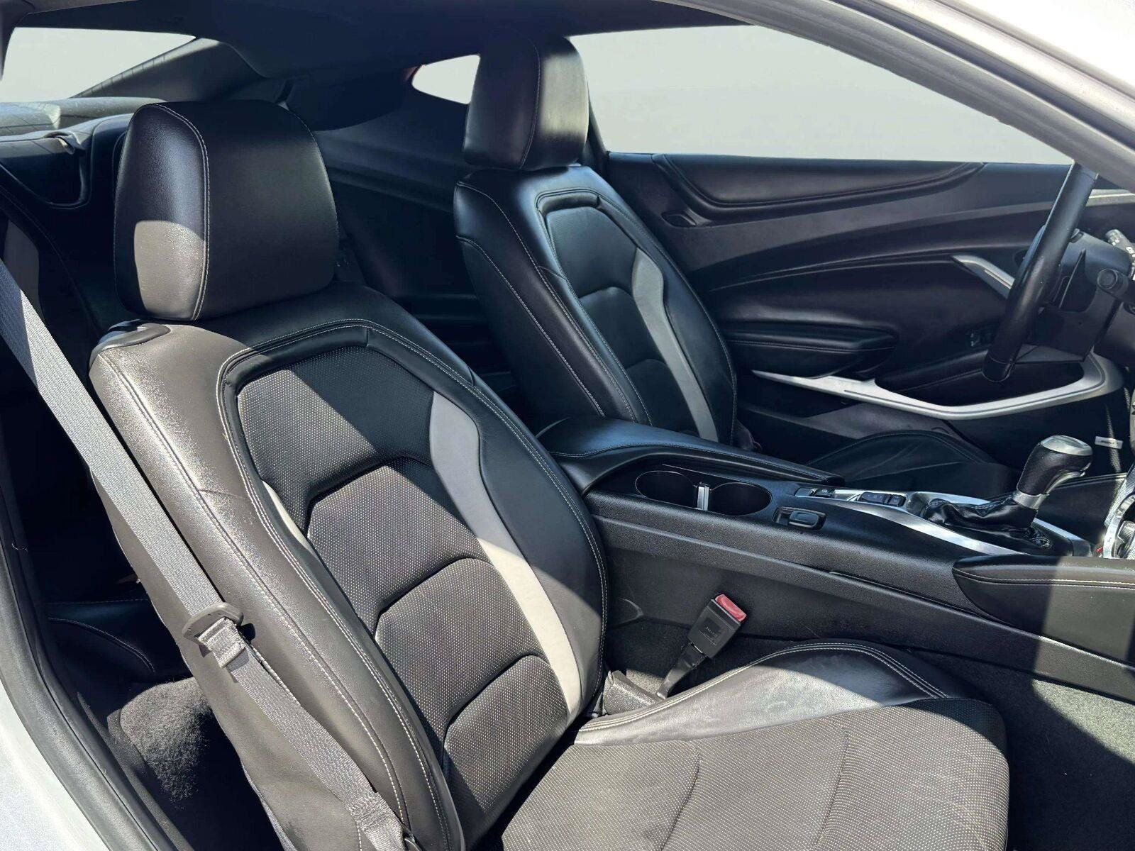 Used 2016 Chevrolet Camaro LT RWD image 36