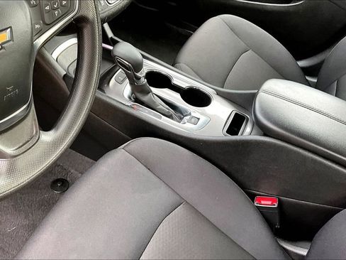 Used 2024 Chevrolet Malibu LT image 17