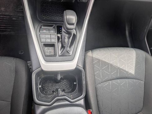 Used 2025 Toyota RAV4 XLE AWD/4WD image 14