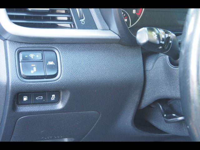 Used 2020 Kia Optima S FWD image 21