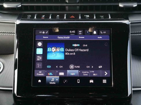 New 2025 Jeep Grand Cherokee Altitude image 5