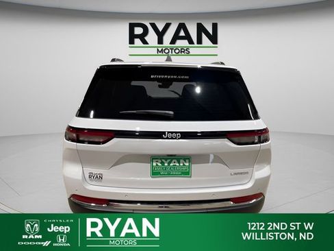 New 2026 Jeep Grand Cherokee Laredo X AWD/4WD image 8