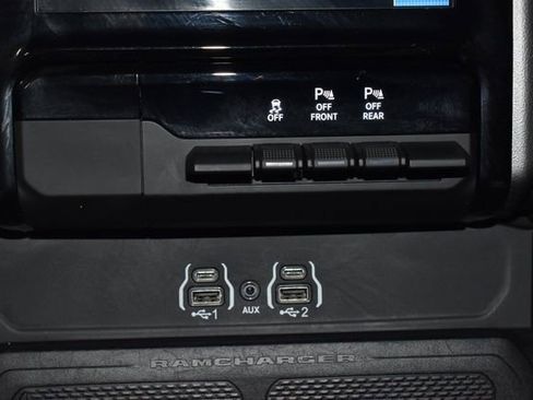 Used 2025 RAM 1500 Big Horn AWD/4WD image 18