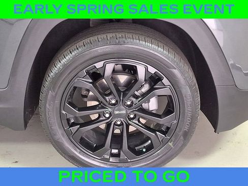 Used 2021 GMC Terrain SLT w/ Infotainment Package II image 9