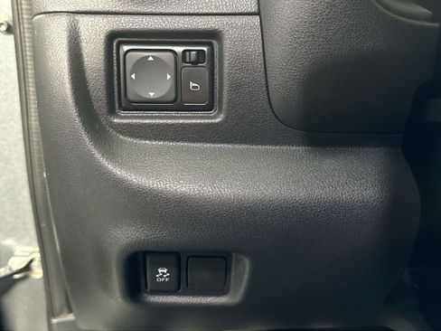 Used 2017 Nissan Versa S Plus image 16