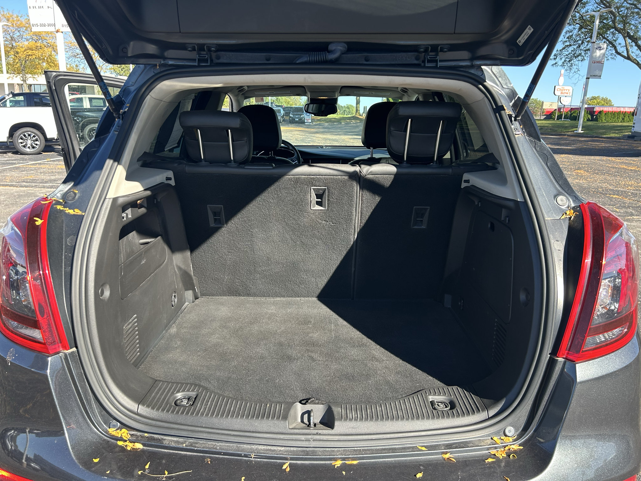 Used 2017 Buick Encore Essence FWD image 13