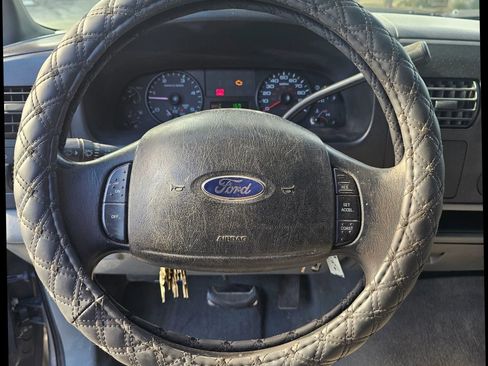 Used 2007 Ford F250 XLT RWD image 23