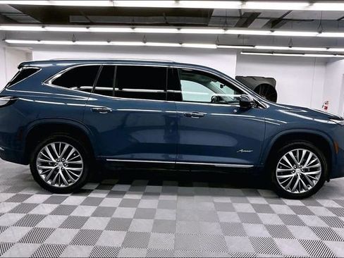 Used 2025 Buick Enclave Avenir w/ Super Cruise Package AWD/4WD image 15