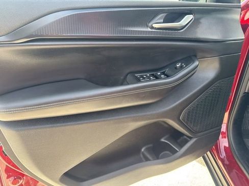 Used 2023 Jeep Grand Cherokee L Altitude image 24