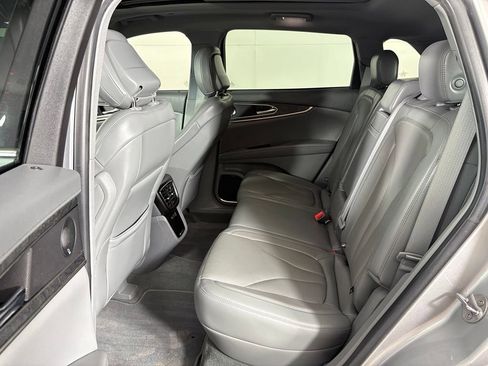Used 2020 Lincoln Nautilus Reserve FWD image 35