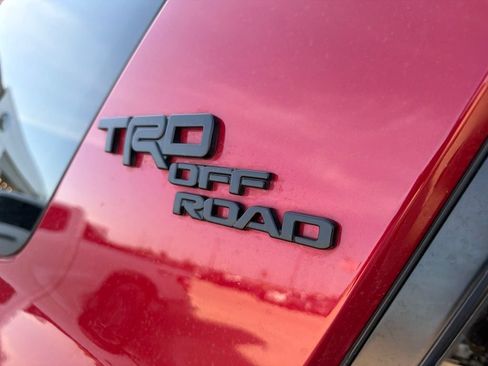 Used 2023 Toyota 4Runner TRD Off-Road Premium w/ Off Road Premium Plus Package AWD/4WD image 10