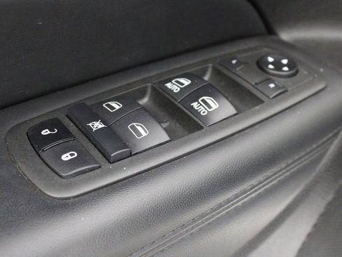 Used 2021 Jeep Grand Cherokee Limited w/ Sun & Sound Group image 18