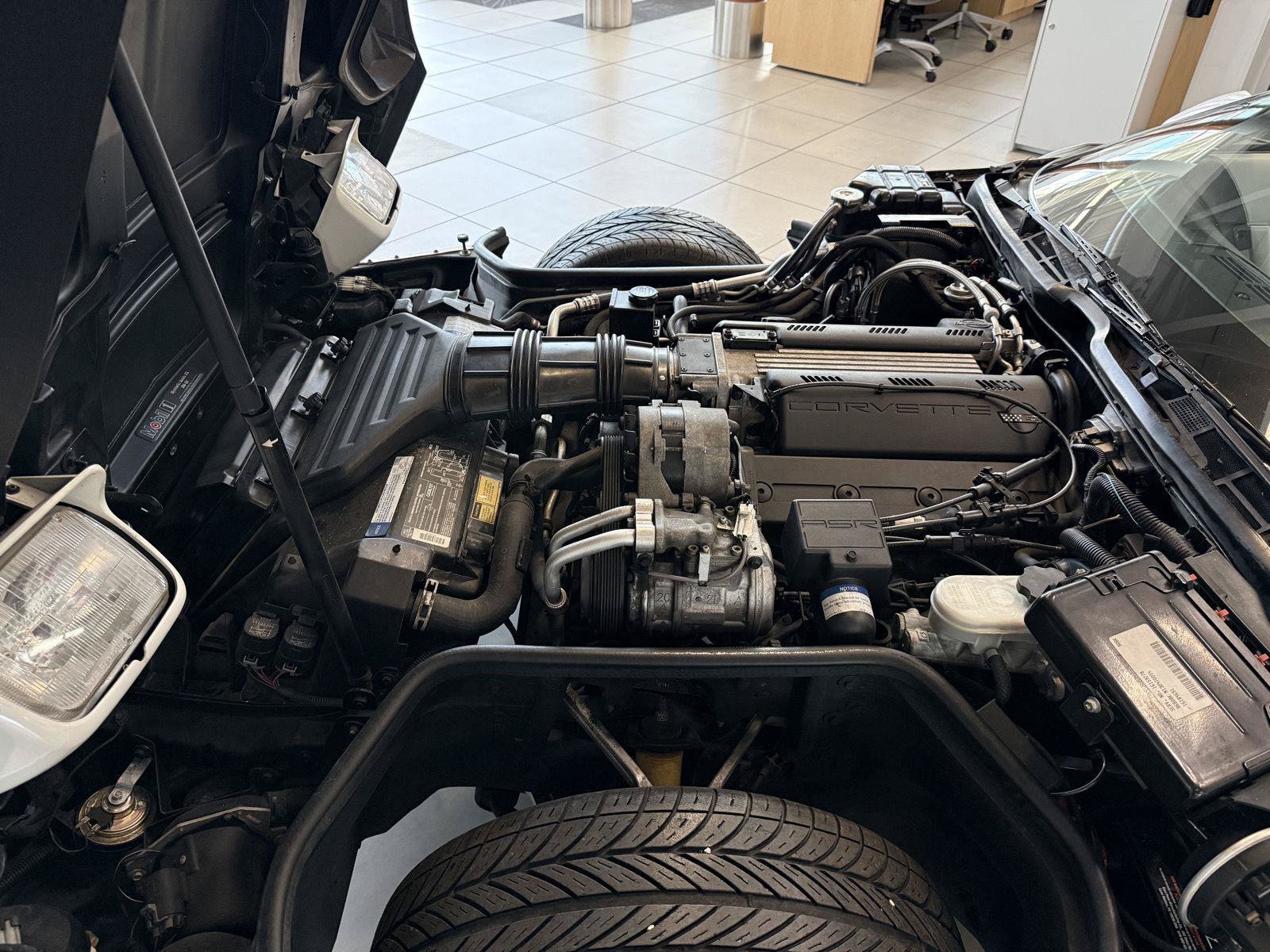 Used 1993 Chevrolet Corvette Convertible RWD image 42